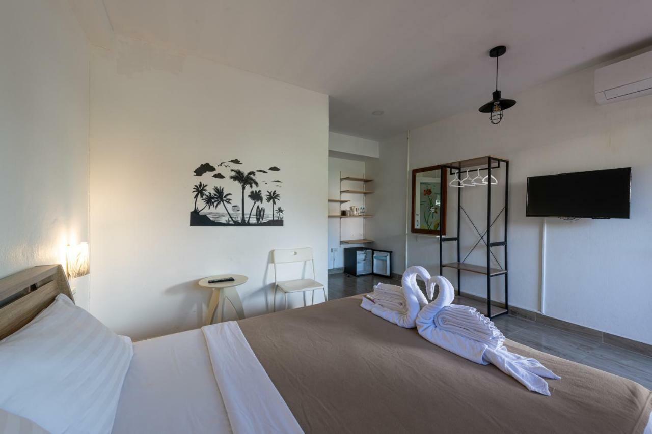 Mypatong Social Hostel Экстерьер фото