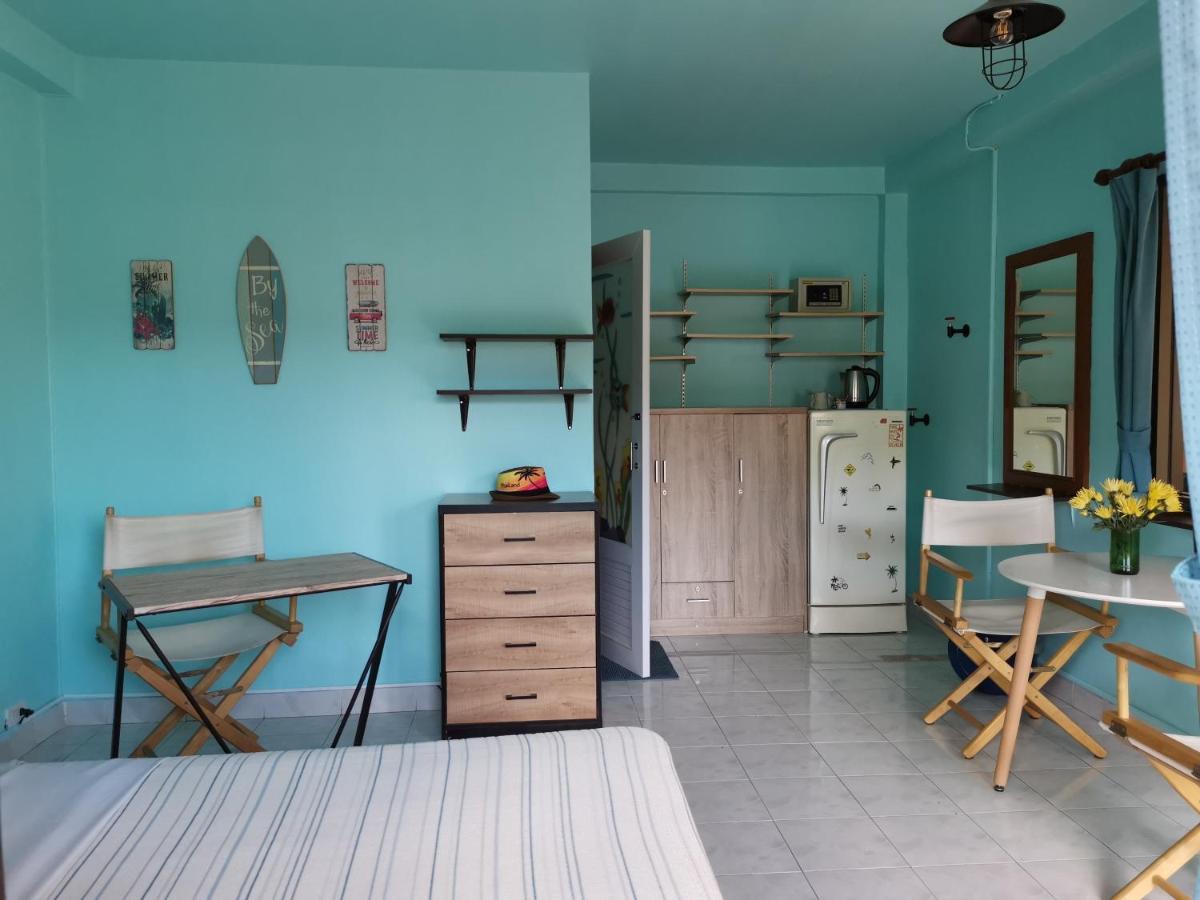 Mypatong Social Hostel Экстерьер фото