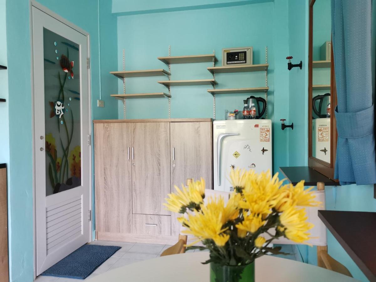 Mypatong Social Hostel Экстерьер фото