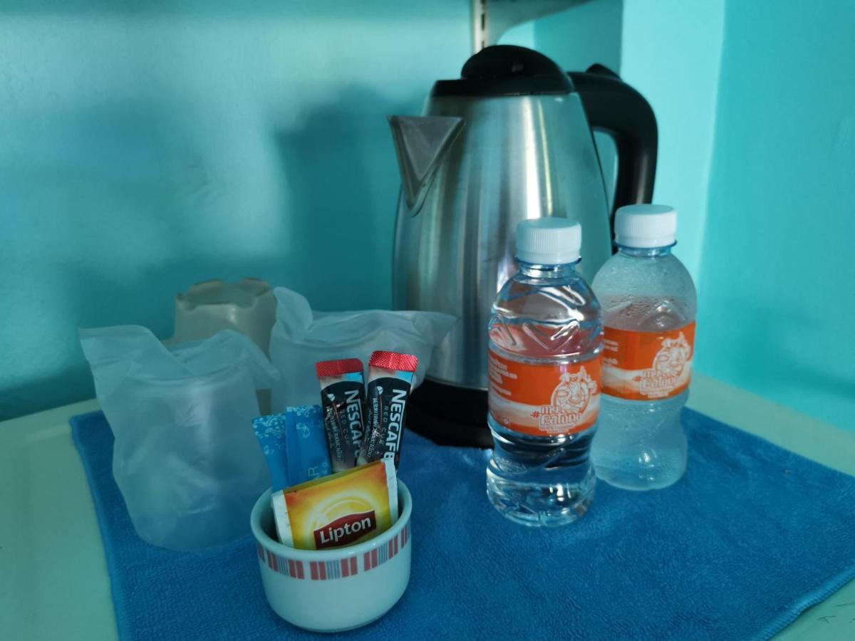 Mypatong Social Hostel Экстерьер фото